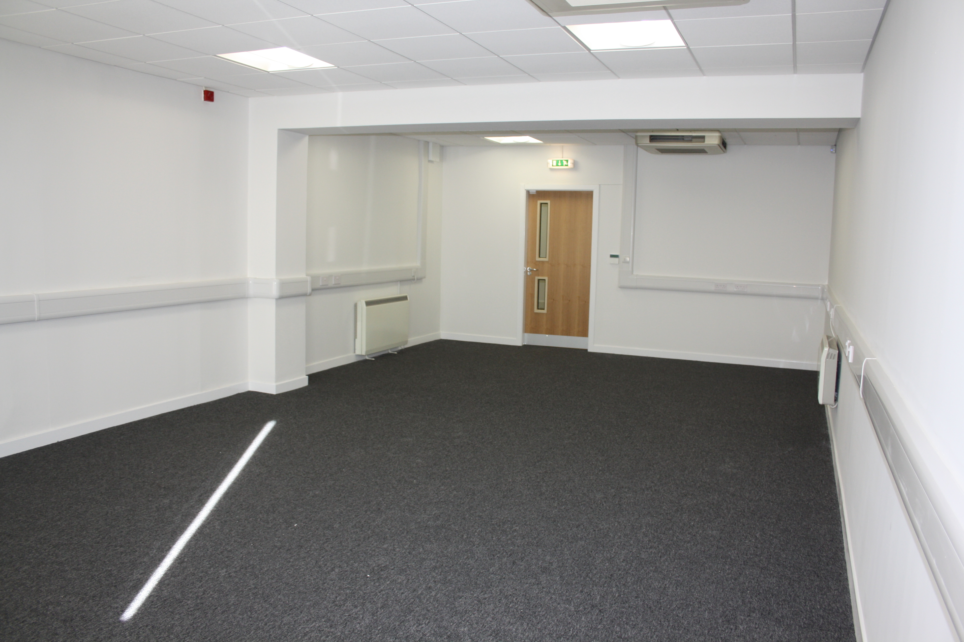 Office in Bellshill - photo 3